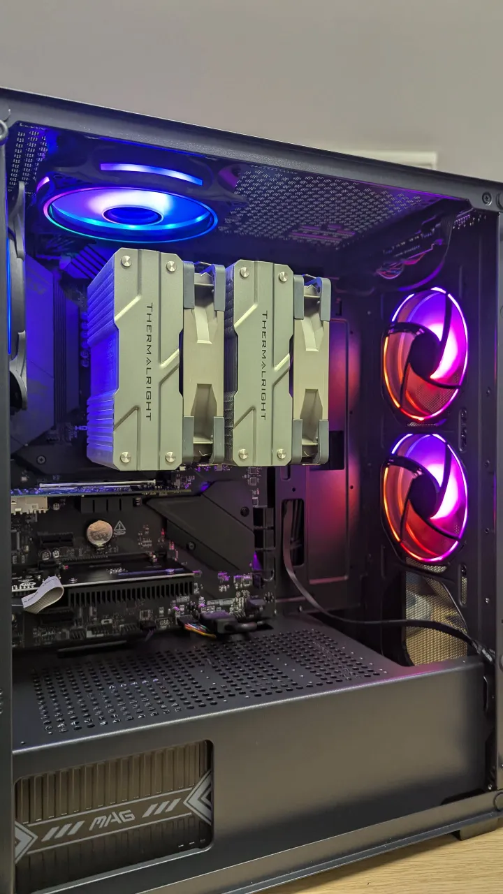 Twin-tower air cooling and RGB fans
